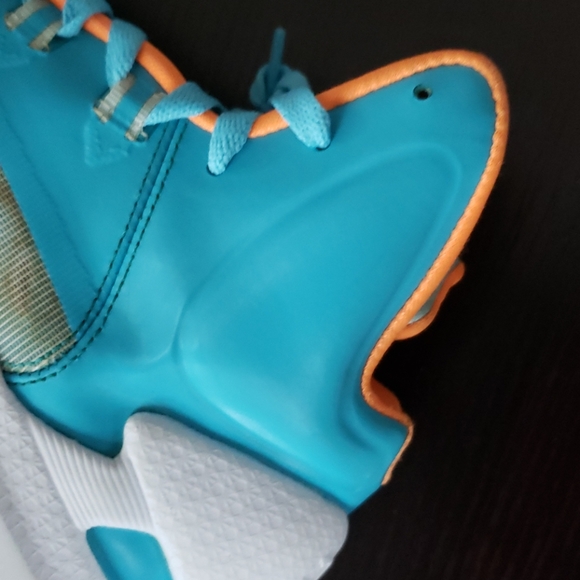 Nike shoes - Picture 11 of 12